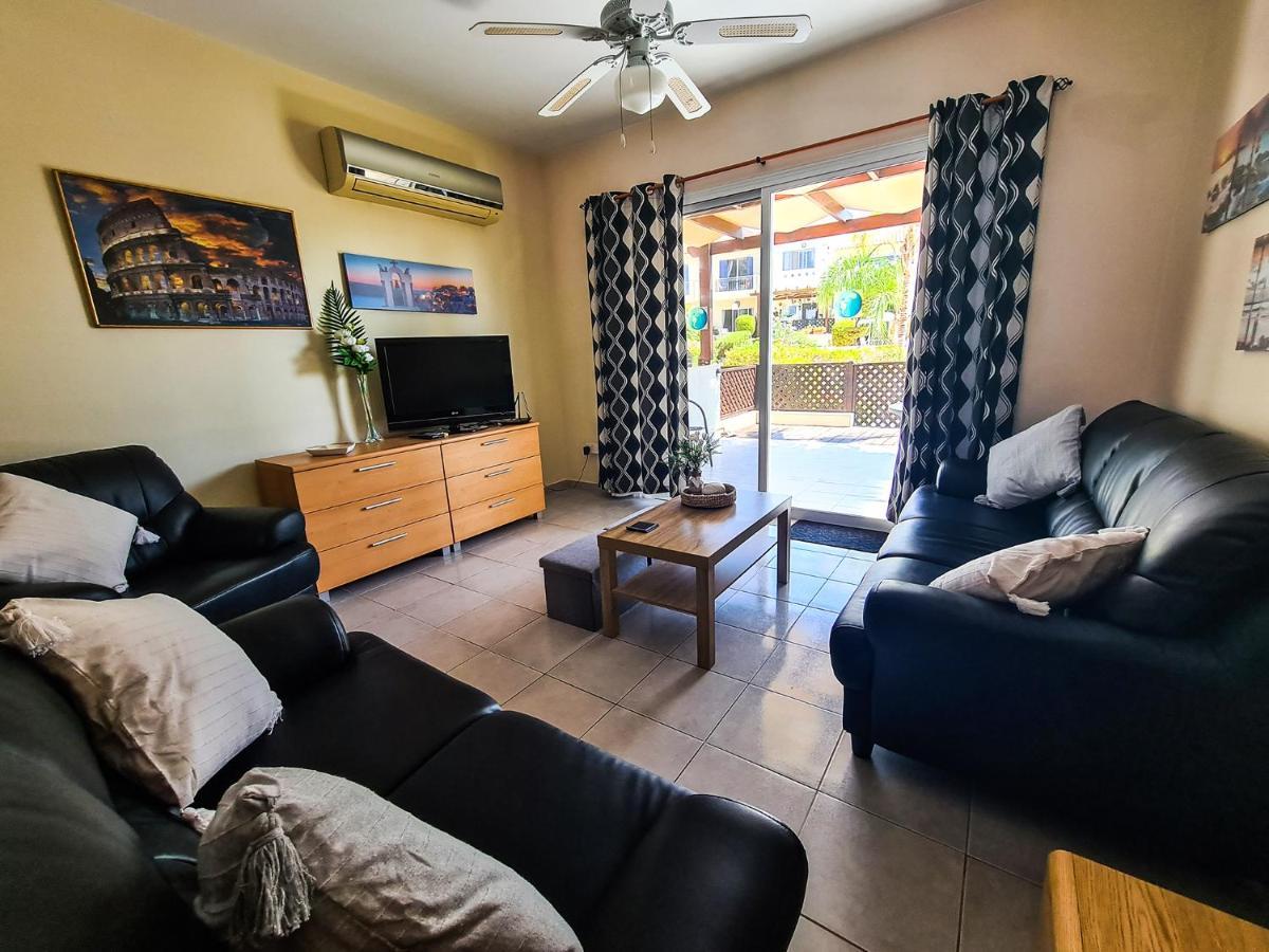 Serena Townhouse 佩亚 外观 照片